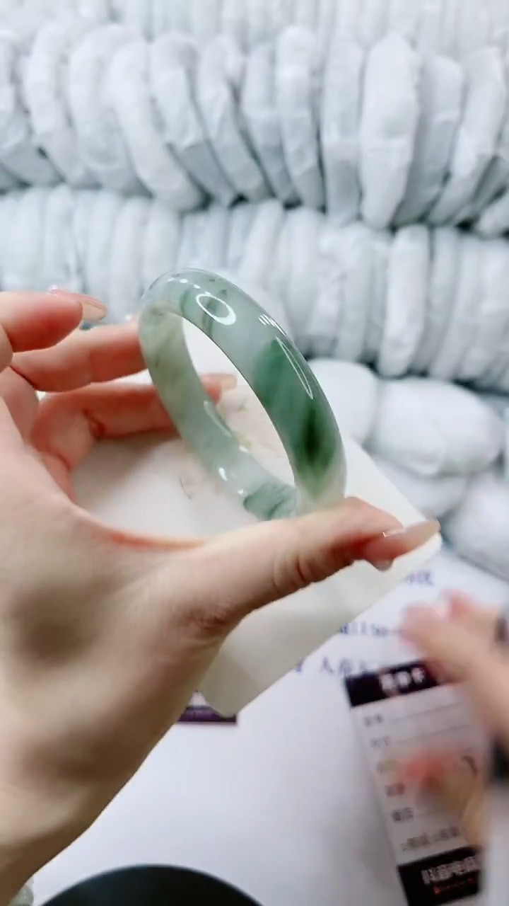 【闪购商品】石英质玉手镯未镶嵌多样性发货D103