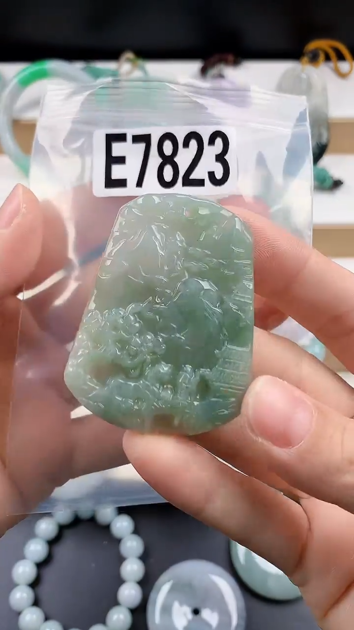 颈饰未镶嵌翡翠天然翡翠吊坠挂件