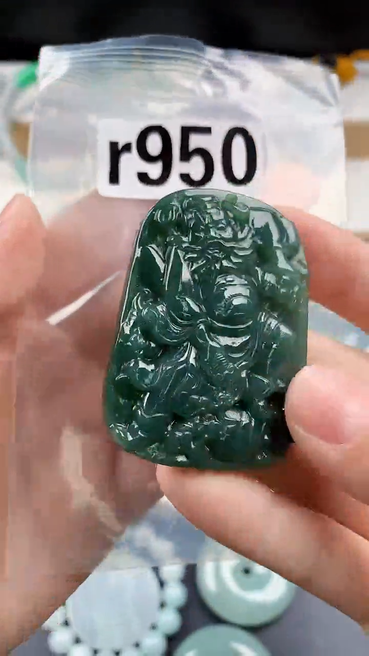 颈饰未镶嵌翡翠天然翡翠吊坠挂件