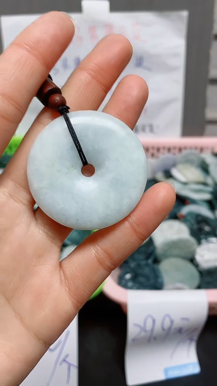 【闪购商品】翡翠颈饰未镶嵌天然翡翠A货