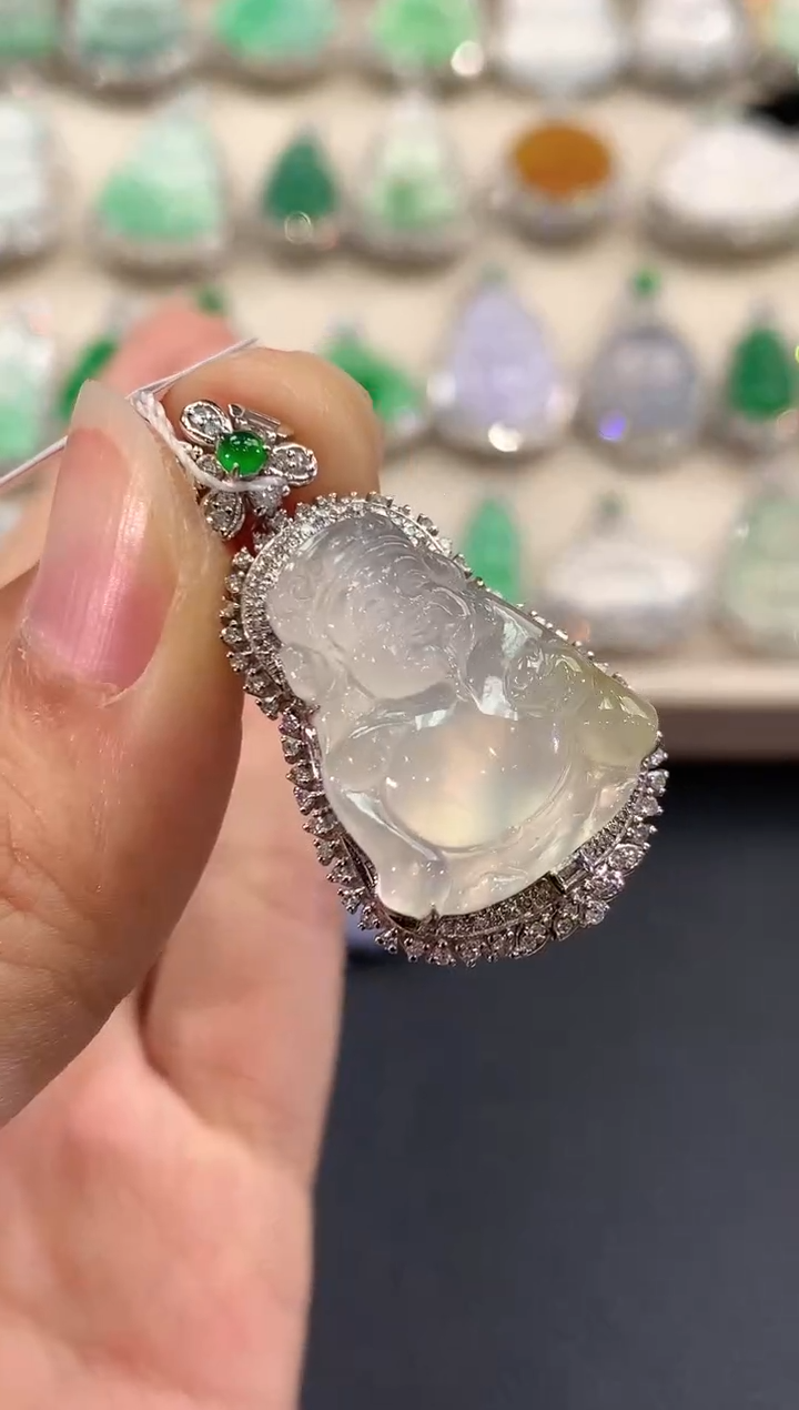 【闪购商品】翡翠吊坠(不含链)18K金镶嵌C79