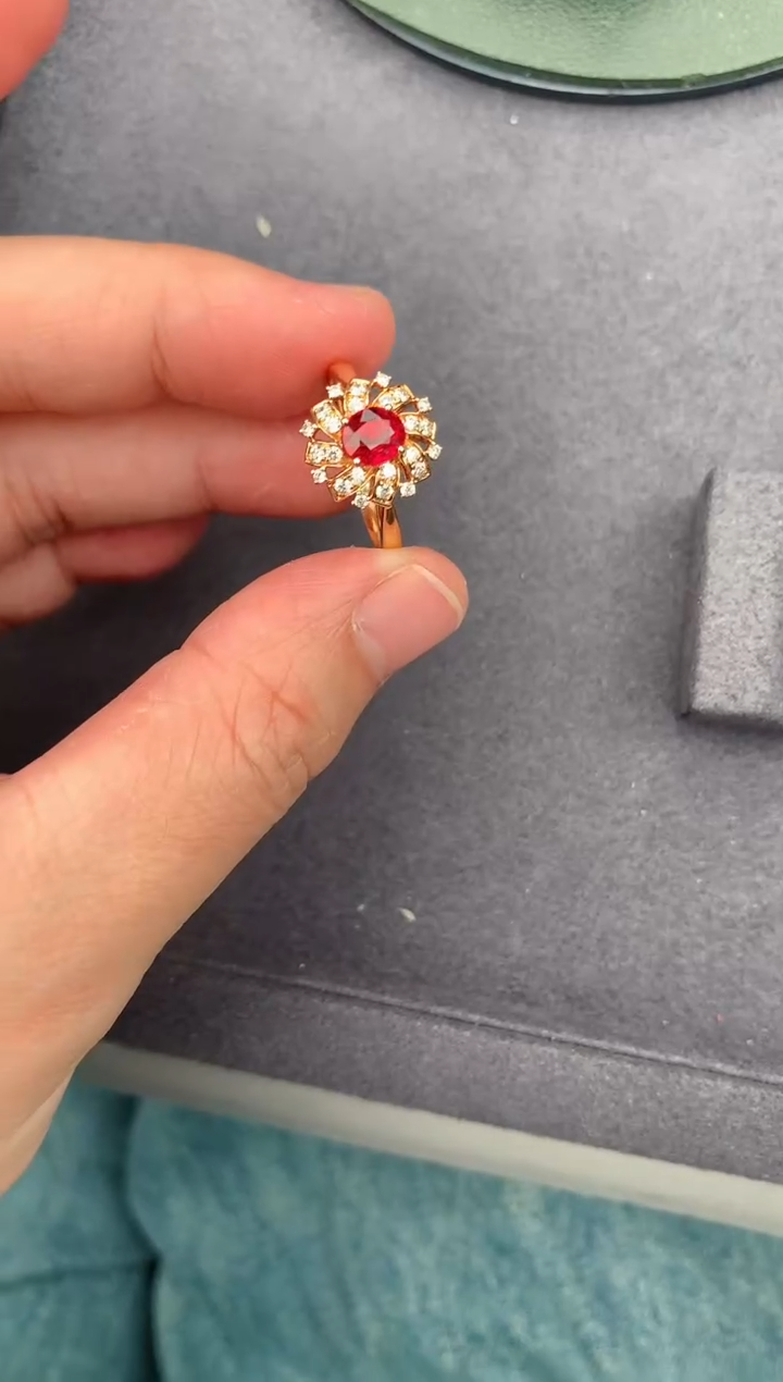 【闪购商品】红宝石戒指18K金镶嵌70分鸽血红戒指