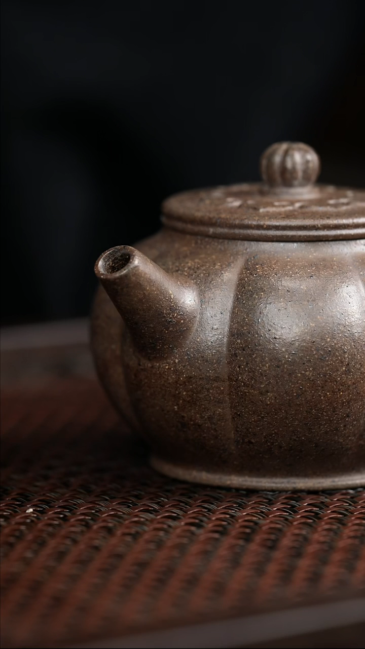 【闪购商品】紫砂茶壶岩中泥鞠蕾