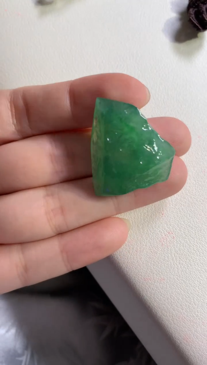 【闪购商品】定制翡翠未镶嵌吊坠