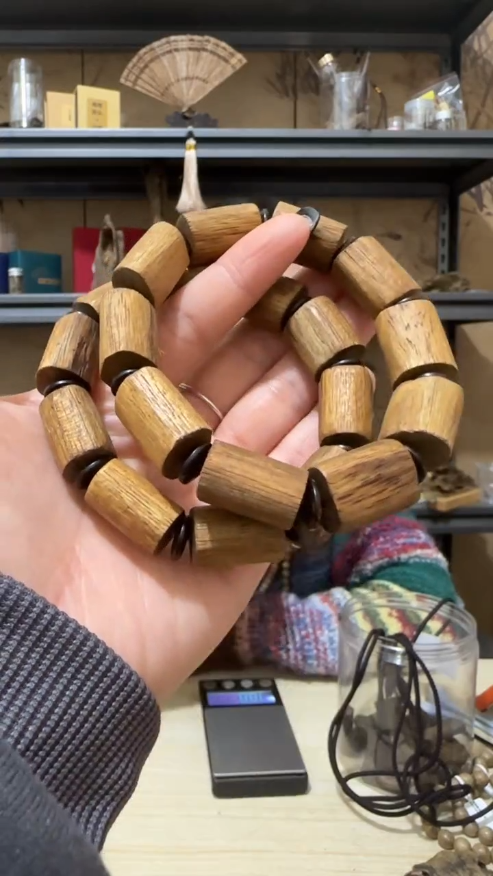 【闪购商品】沉香手串57号富国岛野料手串多样性发一条