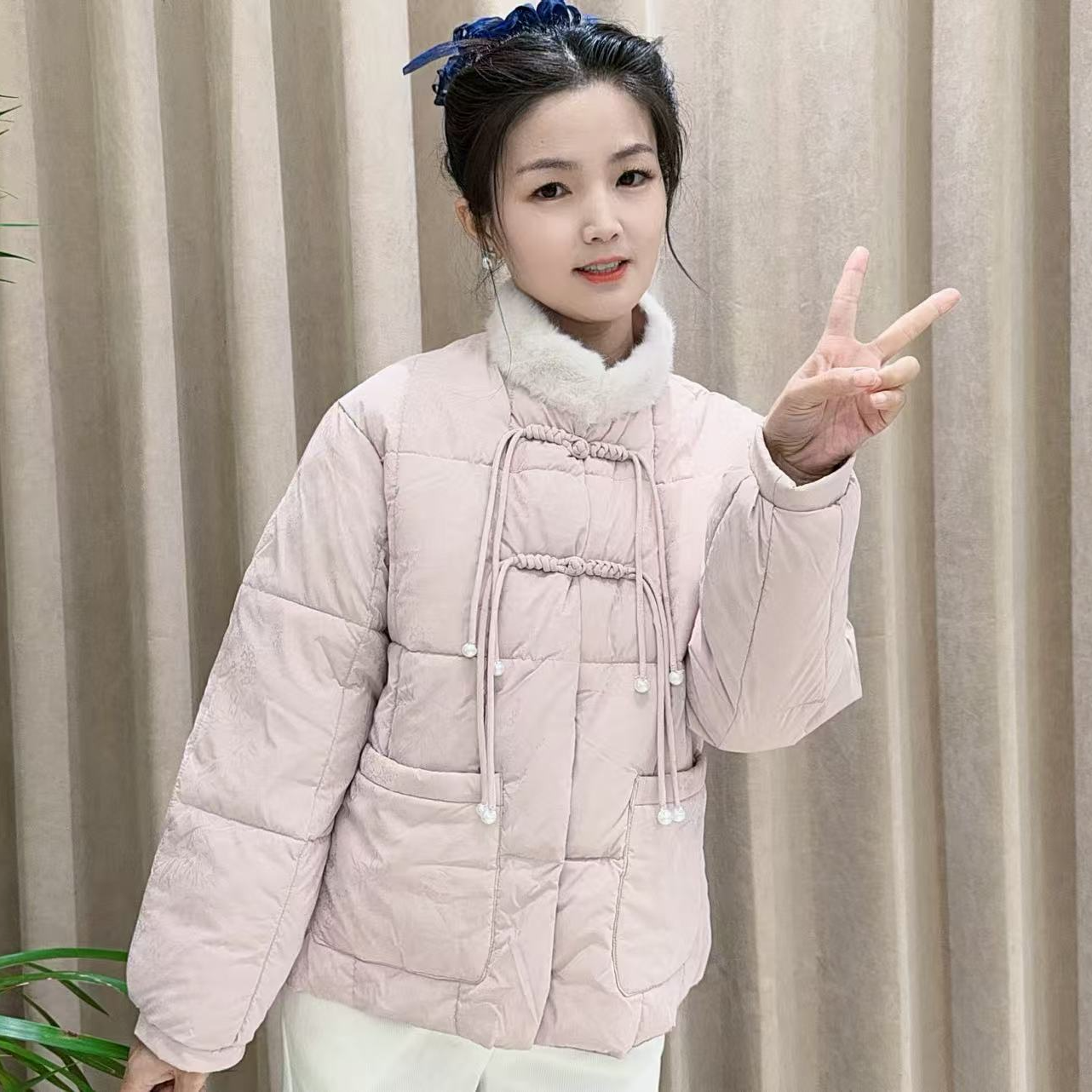 908国风常规直筒版型立领棉服女装白色毛领时尚