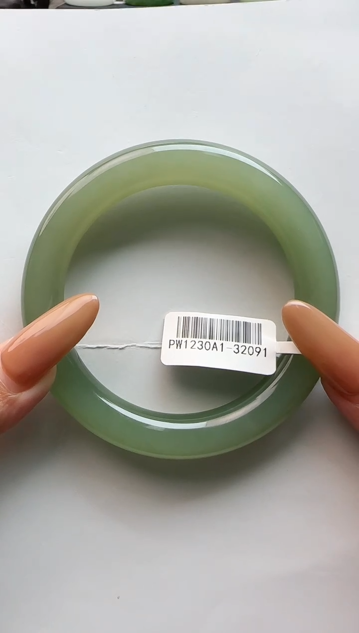 【闪购商品】和田玉手镯未镶嵌61