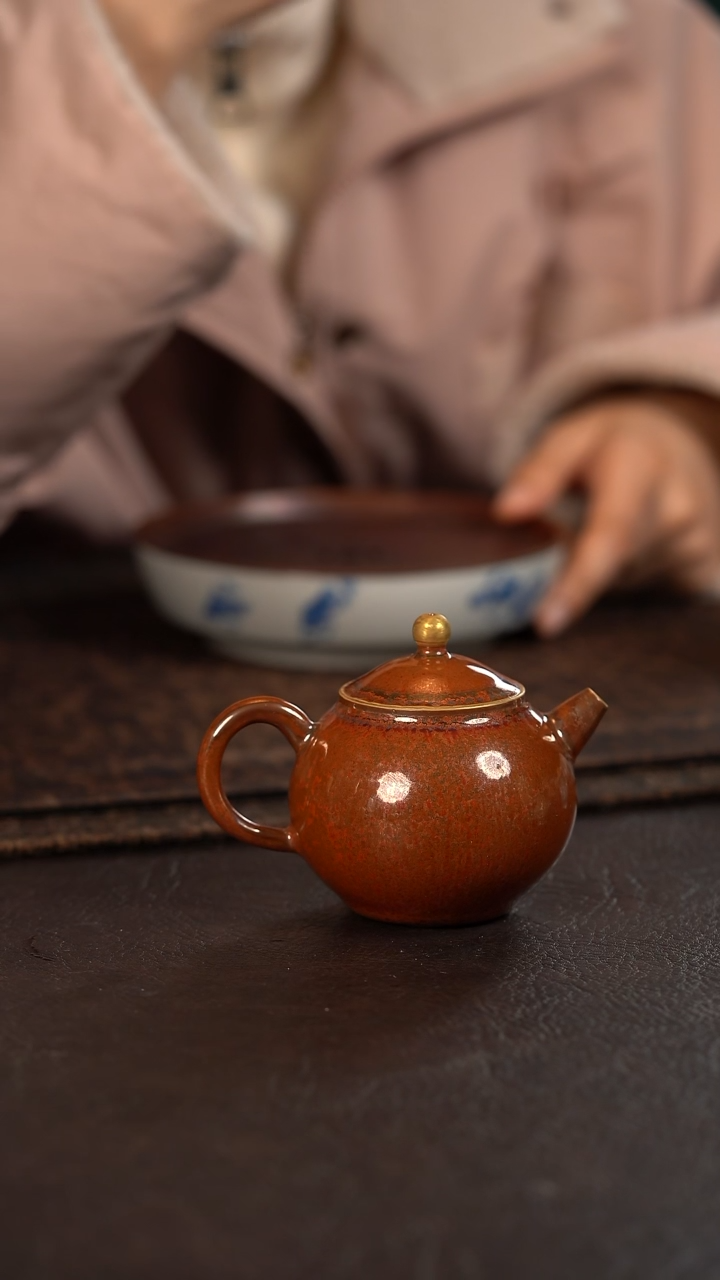 【闪购商品】杯聚澜堂红金花描金小球球壶