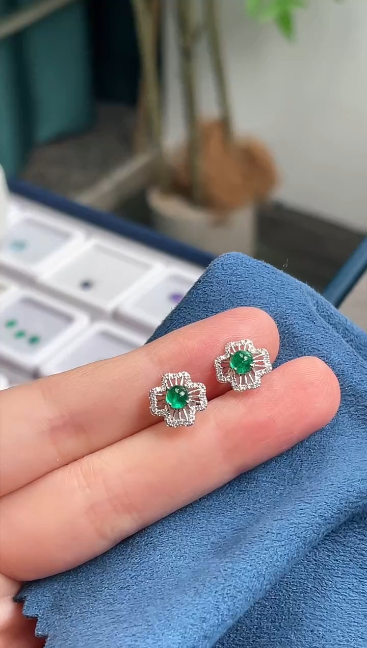 【闪购商品】祖母绿耳饰18K金镶嵌耳饰