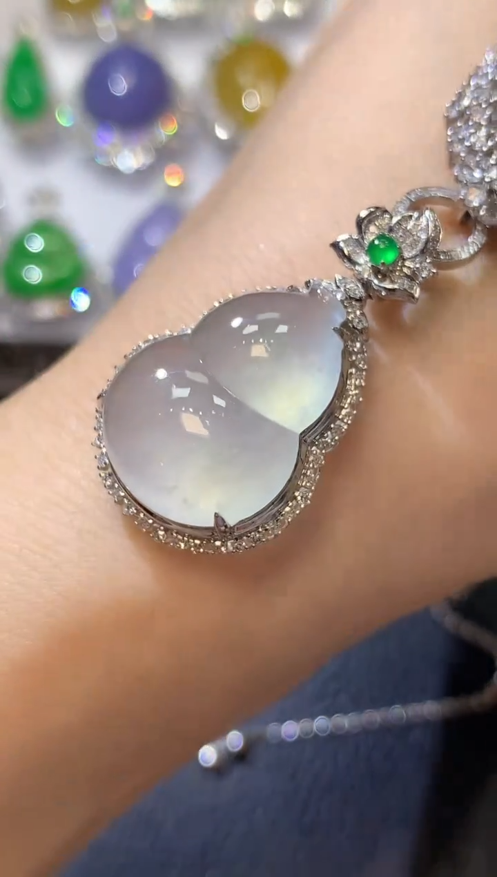 翡翠18K金镶嵌吊坠(不含链)A83