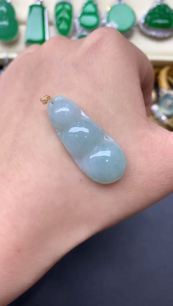 颈饰18K金镶嵌翡翠-中国好珍宝2