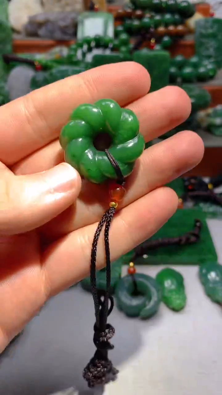 未镶嵌和田玉珠宝半成品1