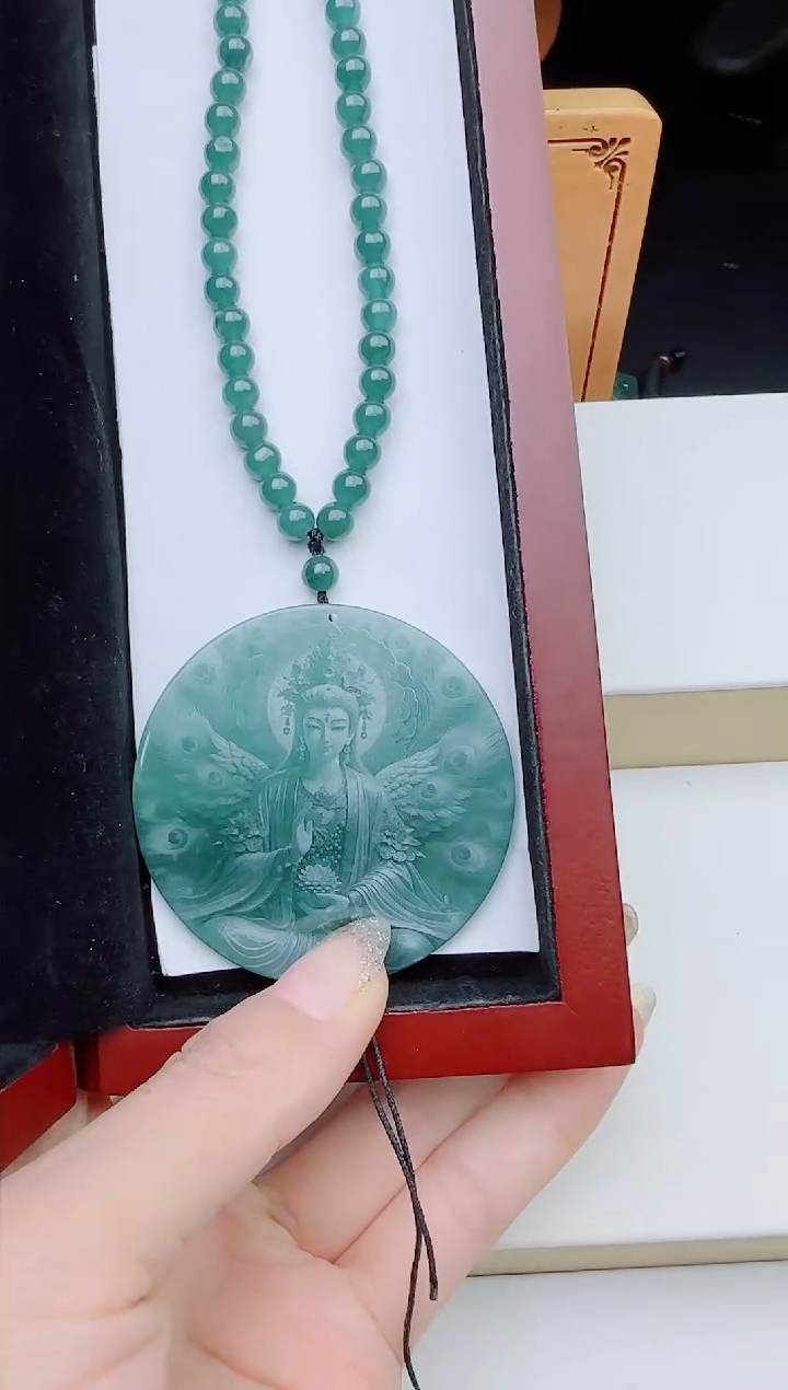 颈饰未镶嵌翡翠多样性发其一