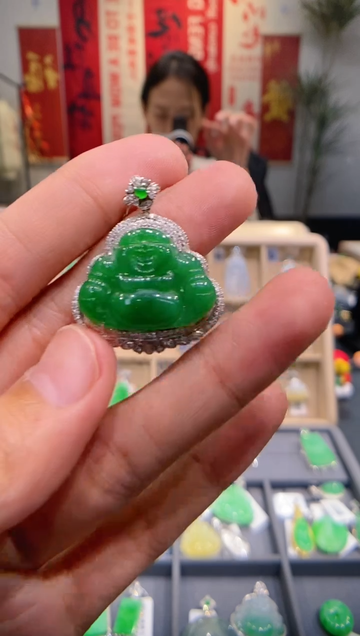 【闪购商品】翡翠吊坠(不含链)18K金镶嵌佛公