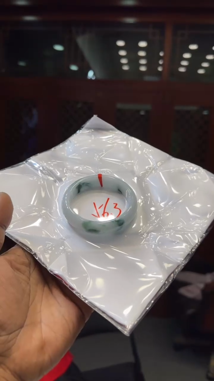【闪购商品】翡翠手镯未镶嵌手镯