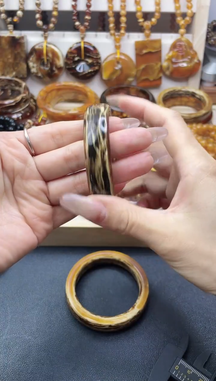 无非金属百**香干白方镯圈口55