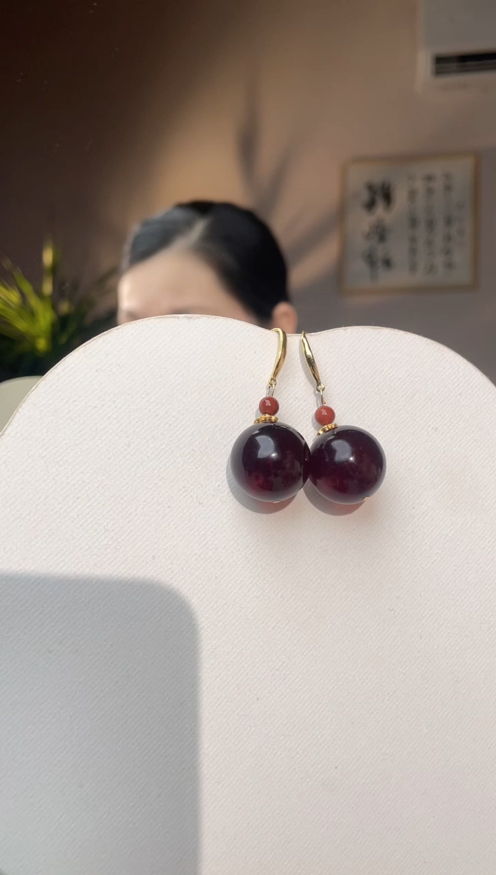 未镶嵌琥珀裸石18+ 血珀 耳环