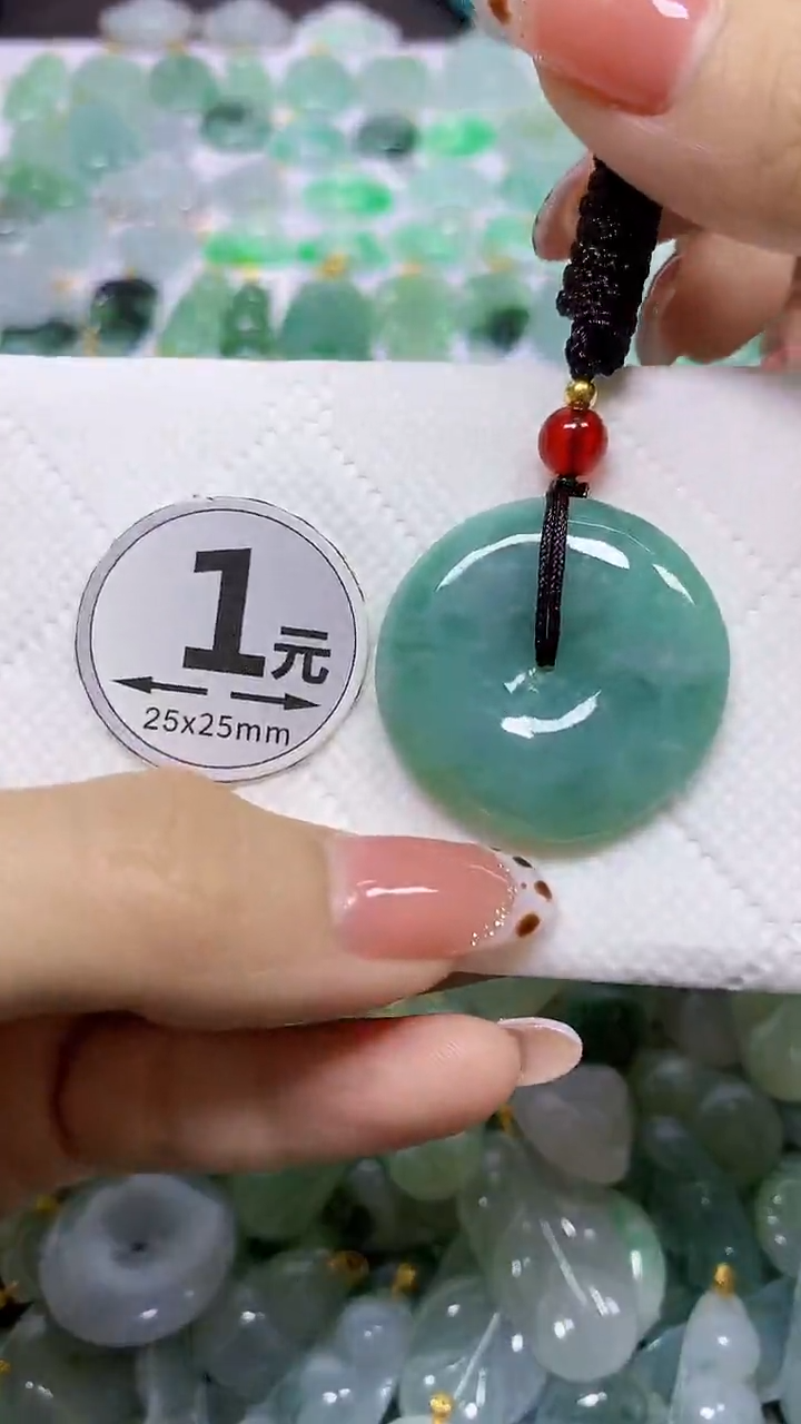 颈饰未镶嵌翡翠天然翡翠A货