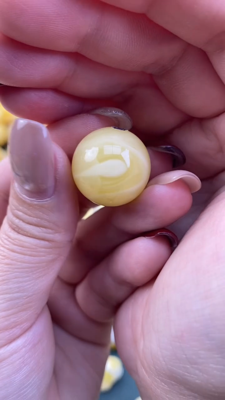 【闪购商品】琥珀裸石未镶嵌月.15