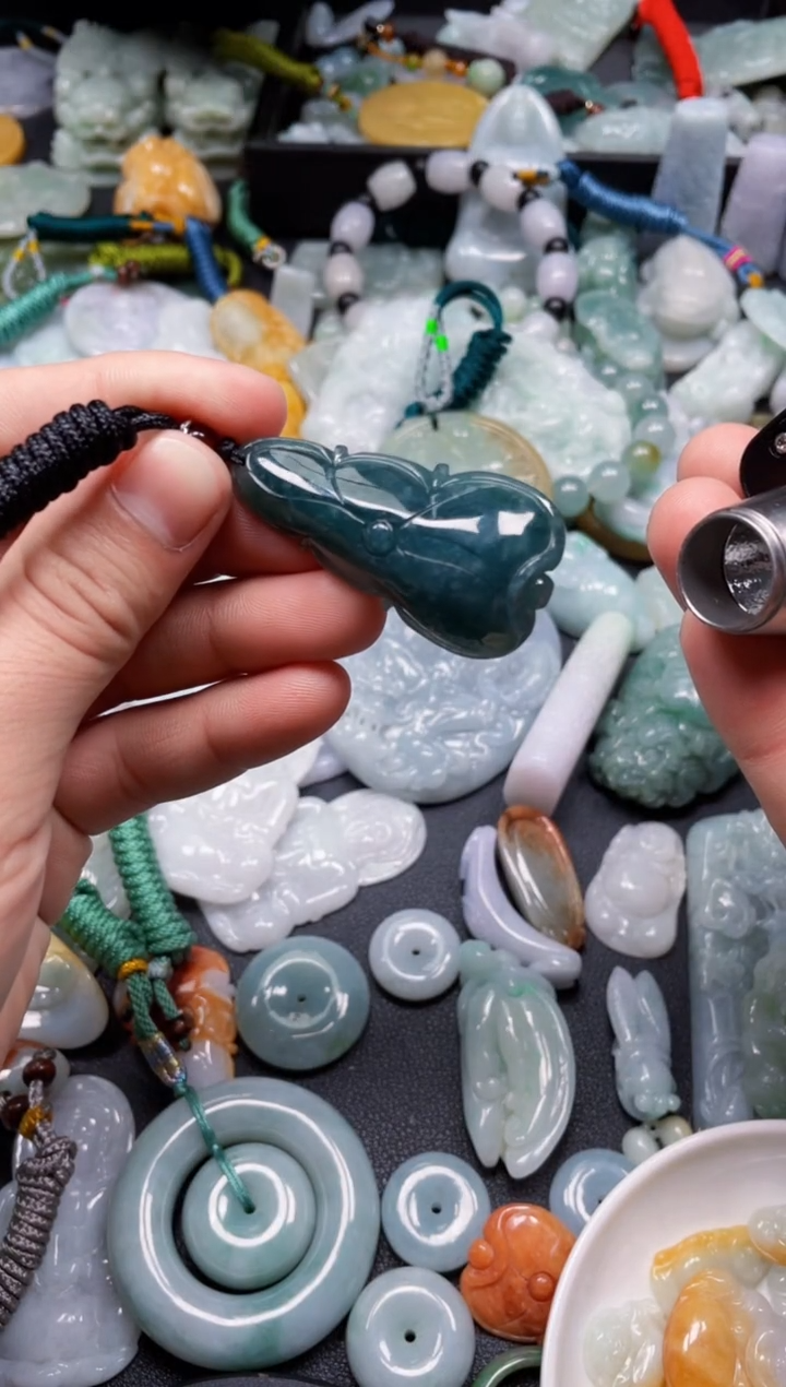 【闪购商品】翡翠项圈未镶嵌1天然翡翠a货