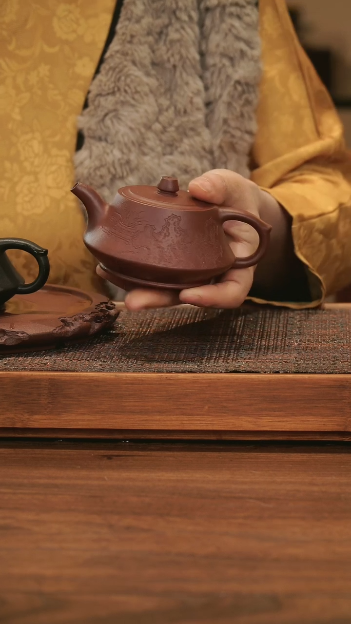 【闪购商品】紫砂茶壶 柱础 紫泥带刻绘