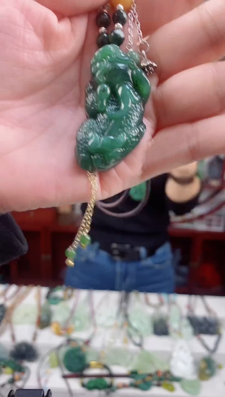 颈饰未镶嵌和田玉1