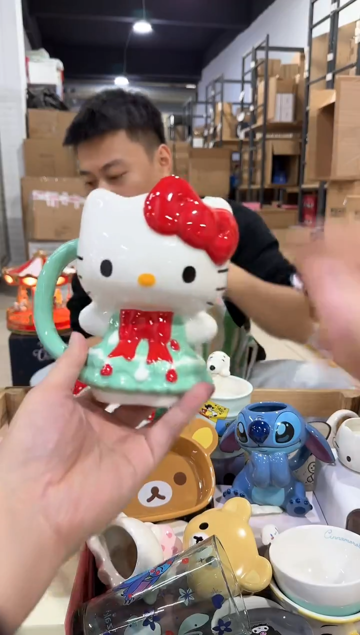 瓷片绿色裙子kt全身杯