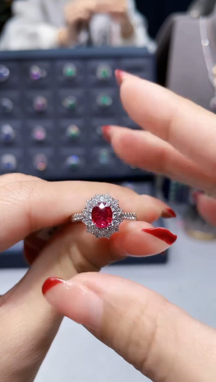 【闪购商品】红宝石戒指18K金镶嵌1.14克拉 无烧