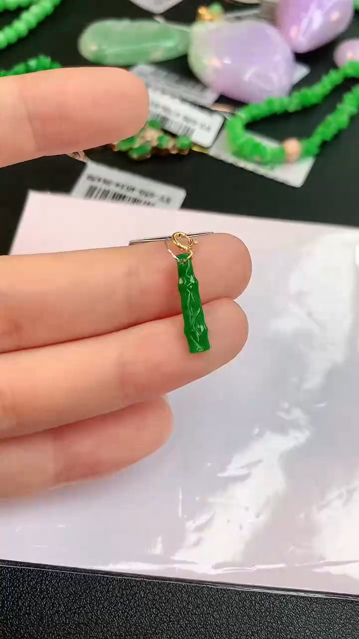 【闪购商品】翡翠颈饰18K金镶嵌赠礼盒证书 敏