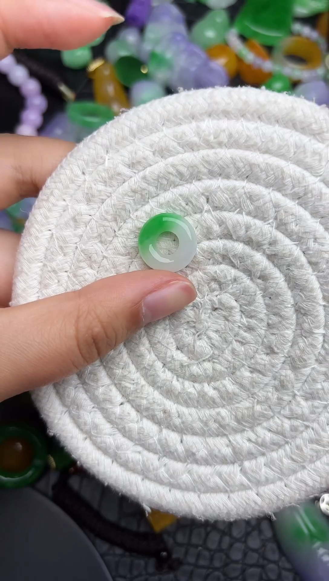 颈饰未镶嵌翡翠缅甸翡翠吊坠