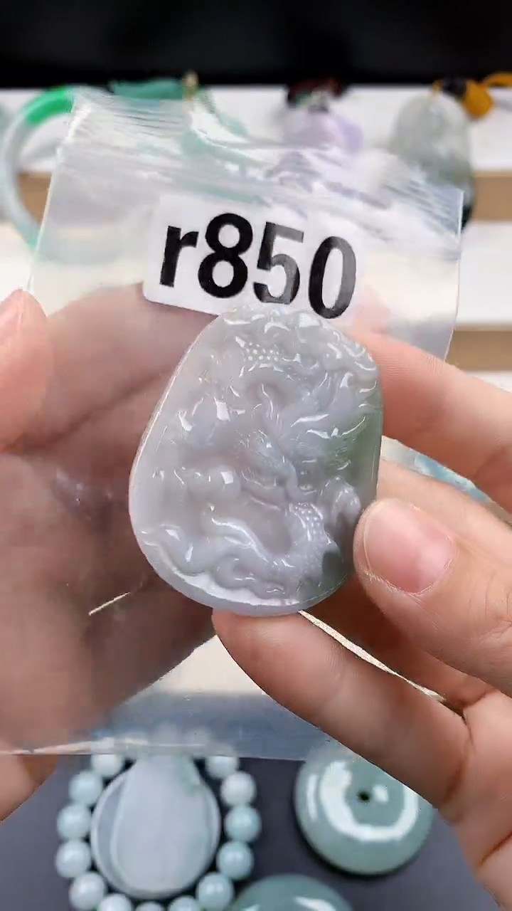 颈饰未镶嵌翡翠天然翡翠吊坠挂件