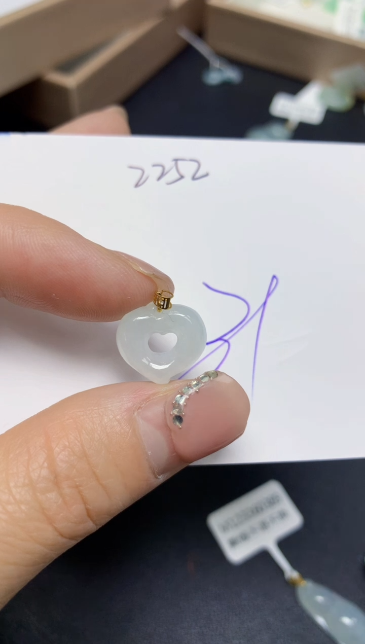 【闪购商品】翡翠挂件18K金镶嵌 天然翡翠A货