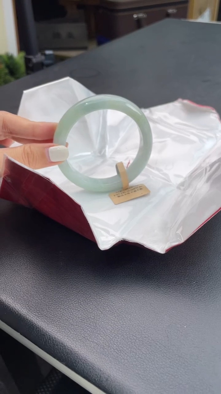 【闪购商品】翡翠手镯未镶嵌翡翠手镯