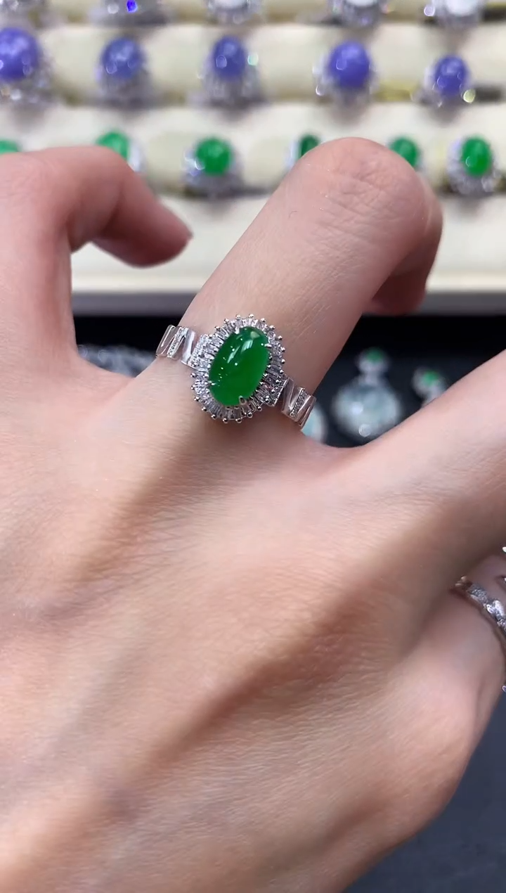 【闪购商品】翡翠戒指18K金镶嵌a81       