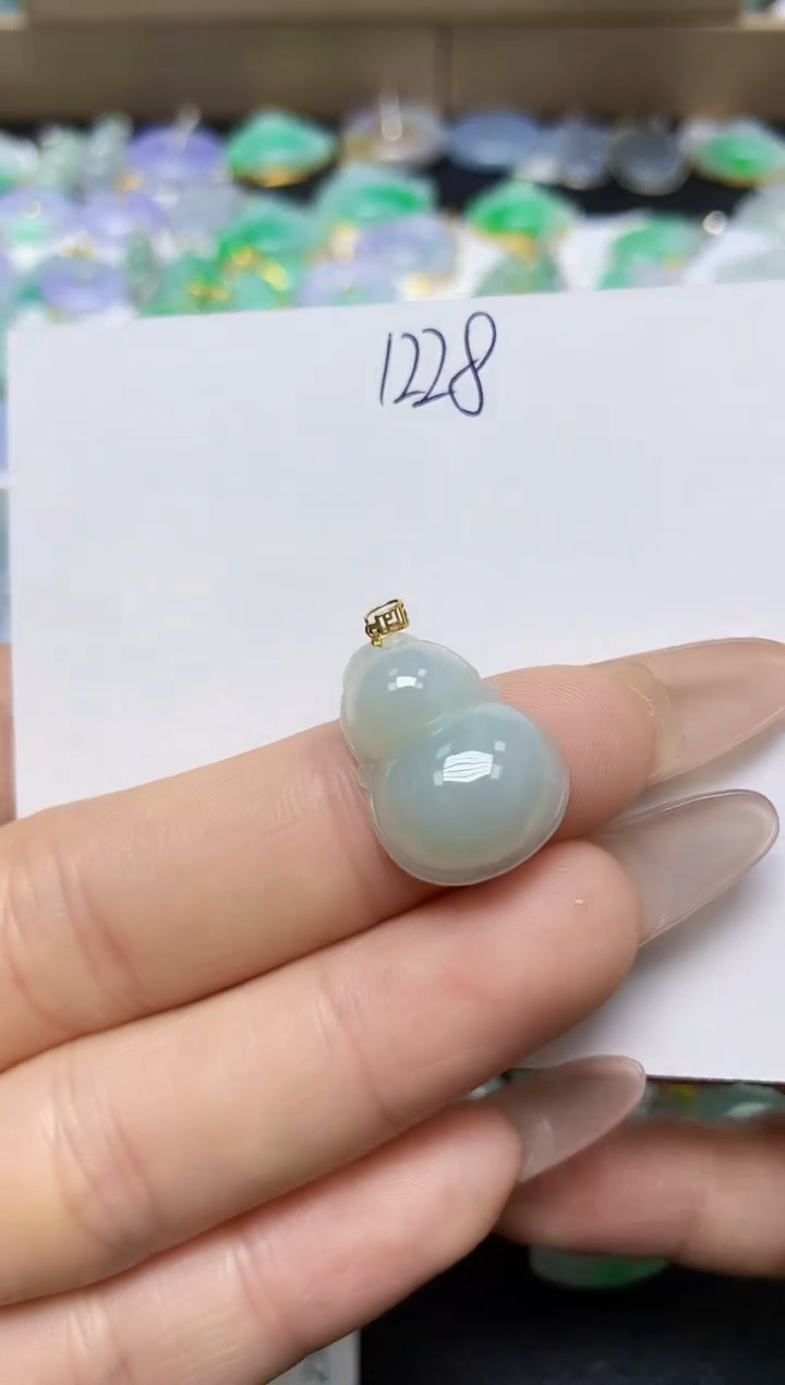 翡翠未镶嵌颈饰 天然缅甸翡翠A货