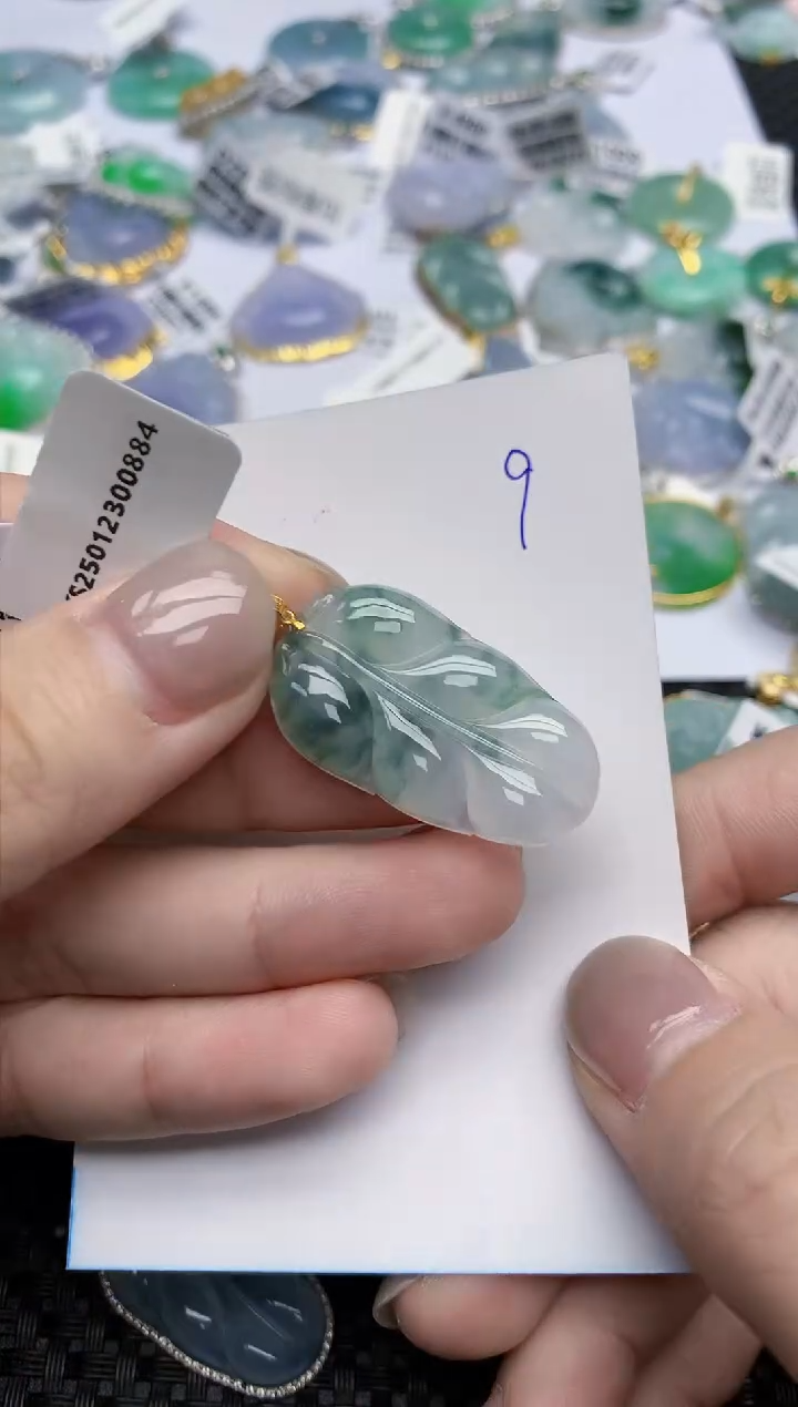 【闪购商品】翡翠颈饰18K金镶嵌天然翡翠A货