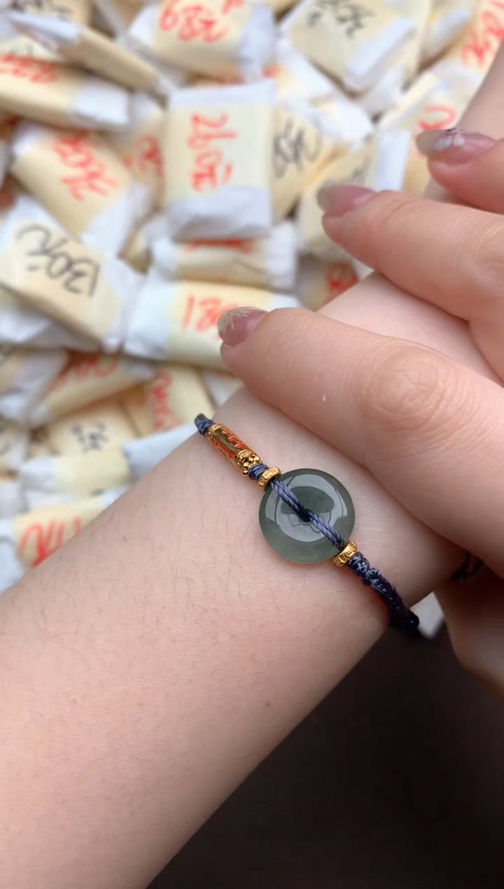 【闪购商品】翡翠挂件未镶嵌多样性发货（发一个）