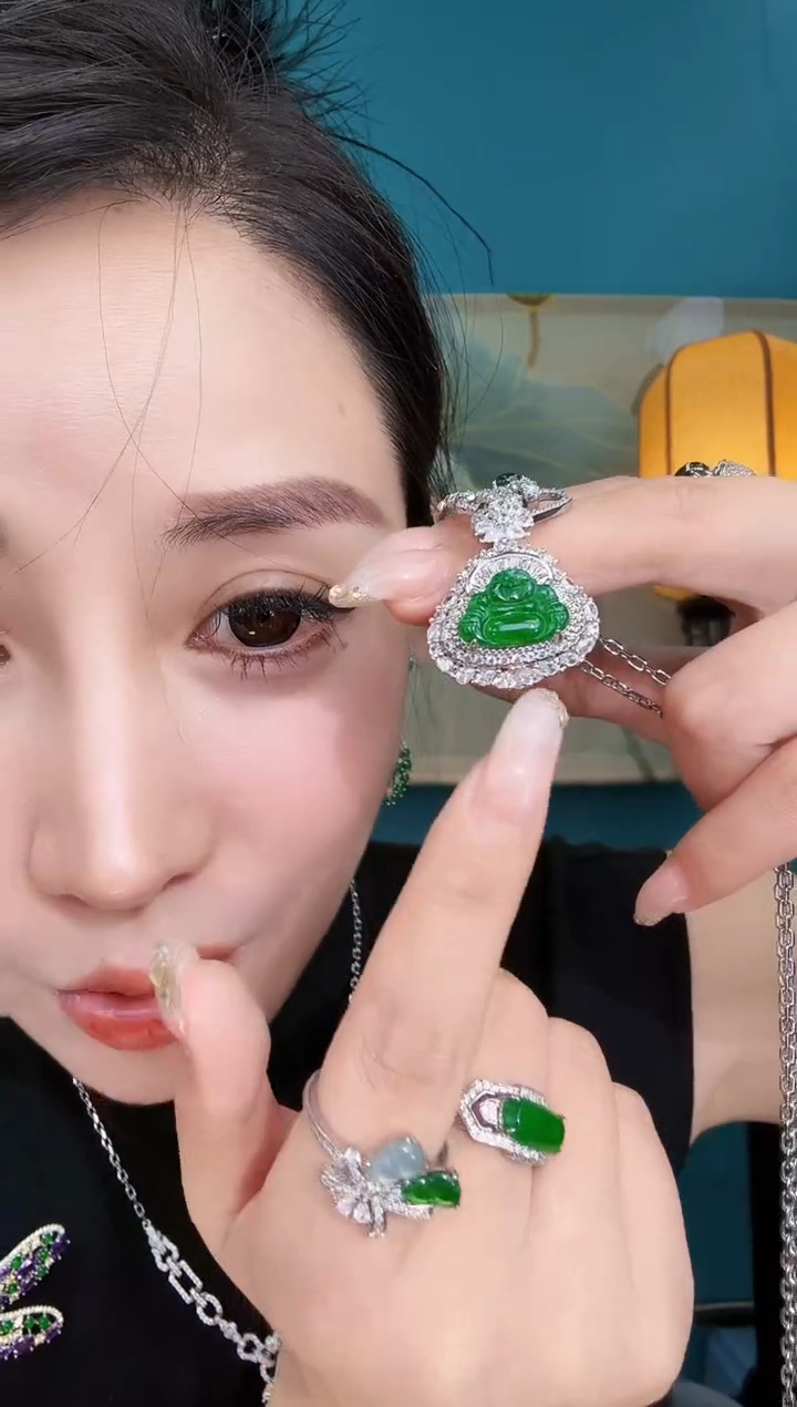 翡翠未镶嵌颈饰吊坠（不含链）