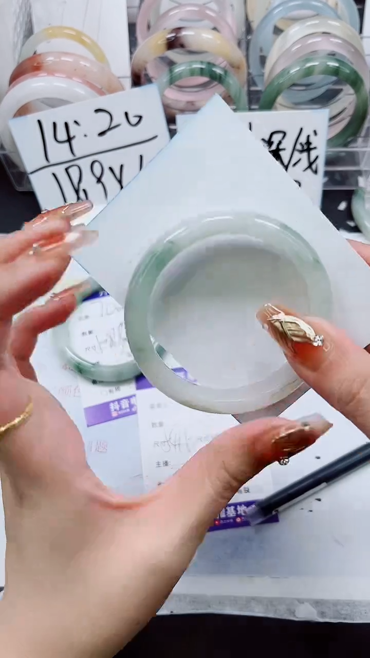 【闪购商品】石英质玉手镯未镶嵌S71-54/55