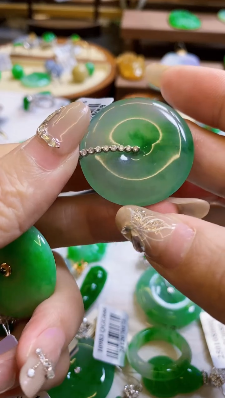 【闪购商品】定制翡翠18K金镶嵌扣