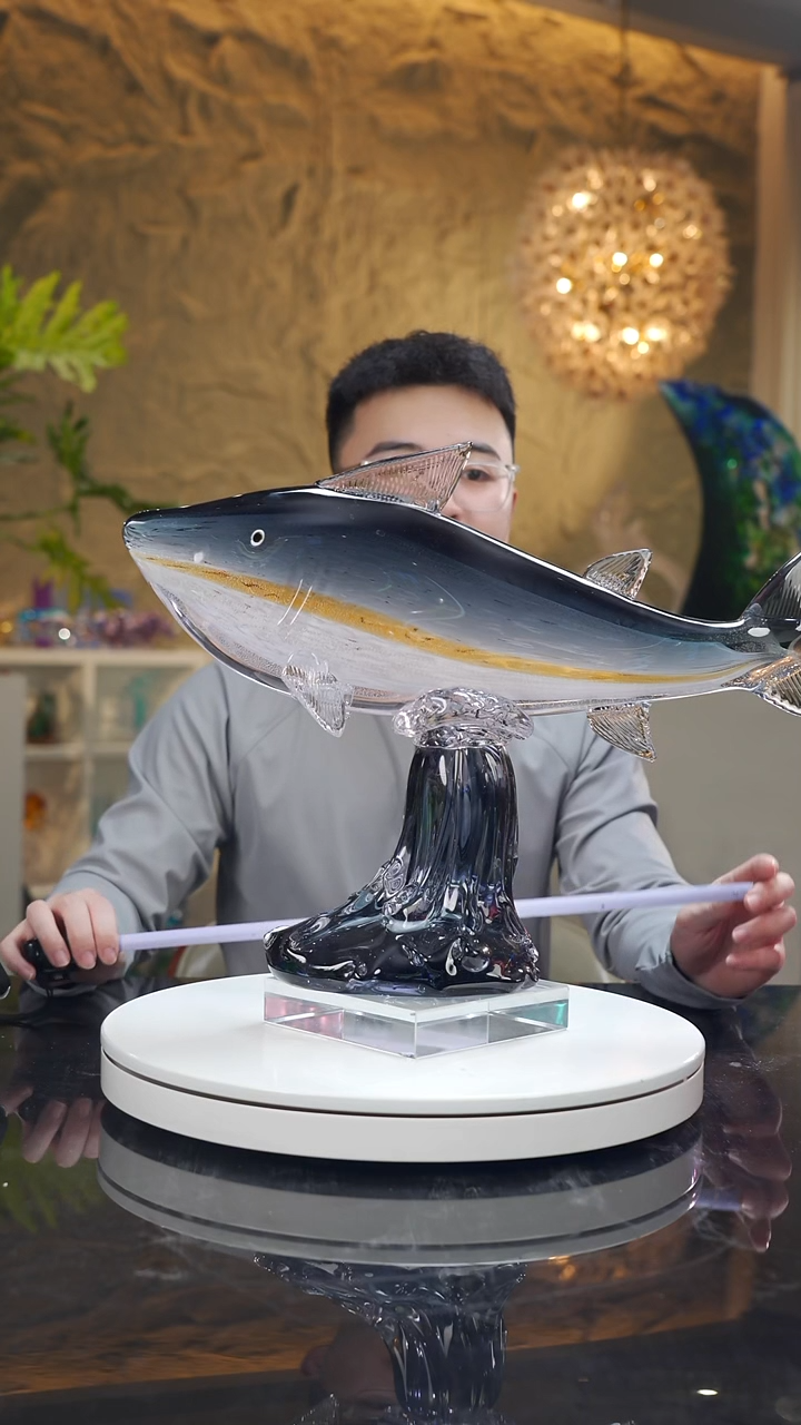 手工艺品琉璃极简灰设计款三文鱼摆件