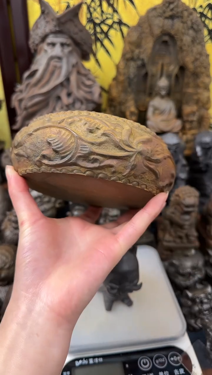 铁精致创意兰花烟灰缸