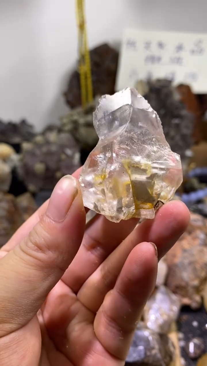 未镶嵌珠宝半成品水晶7号高透高亮黄泥骸骨水晶原石