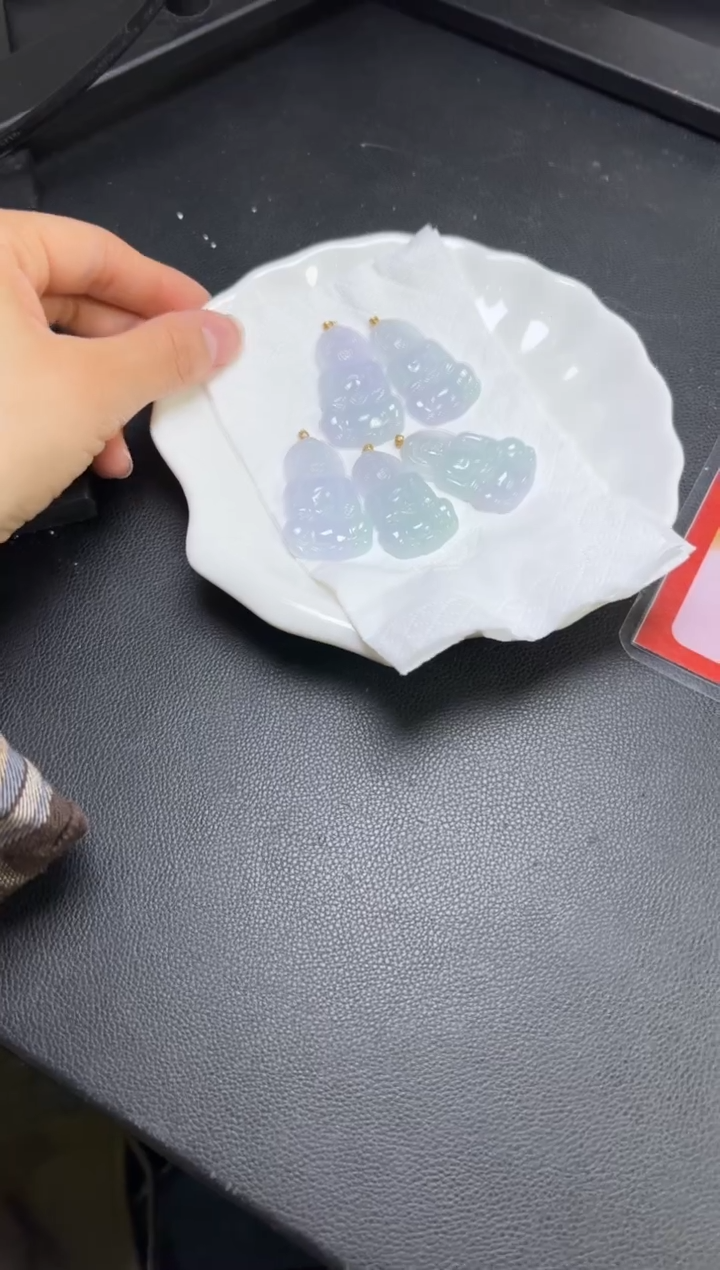 【闪购商品】翡翠挂件18K金镶嵌多样性发一件