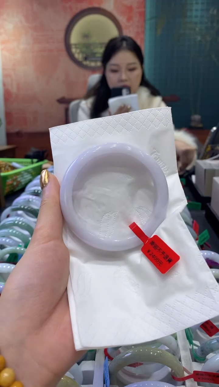 【闪购商品】翡翠手镯未镶嵌多人17466