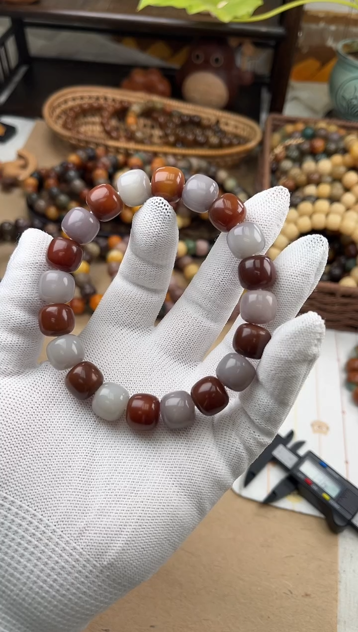 手串菩提根/象牙果a102 卡13 油膏微瑕大红大紫