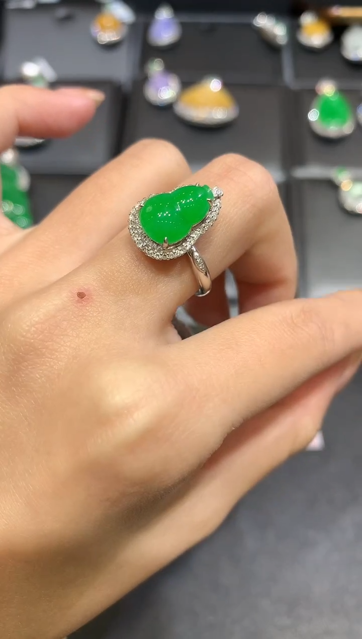 【闪购商品】翡翠吊坠(不含链)18K金镶嵌戒指A454|19800