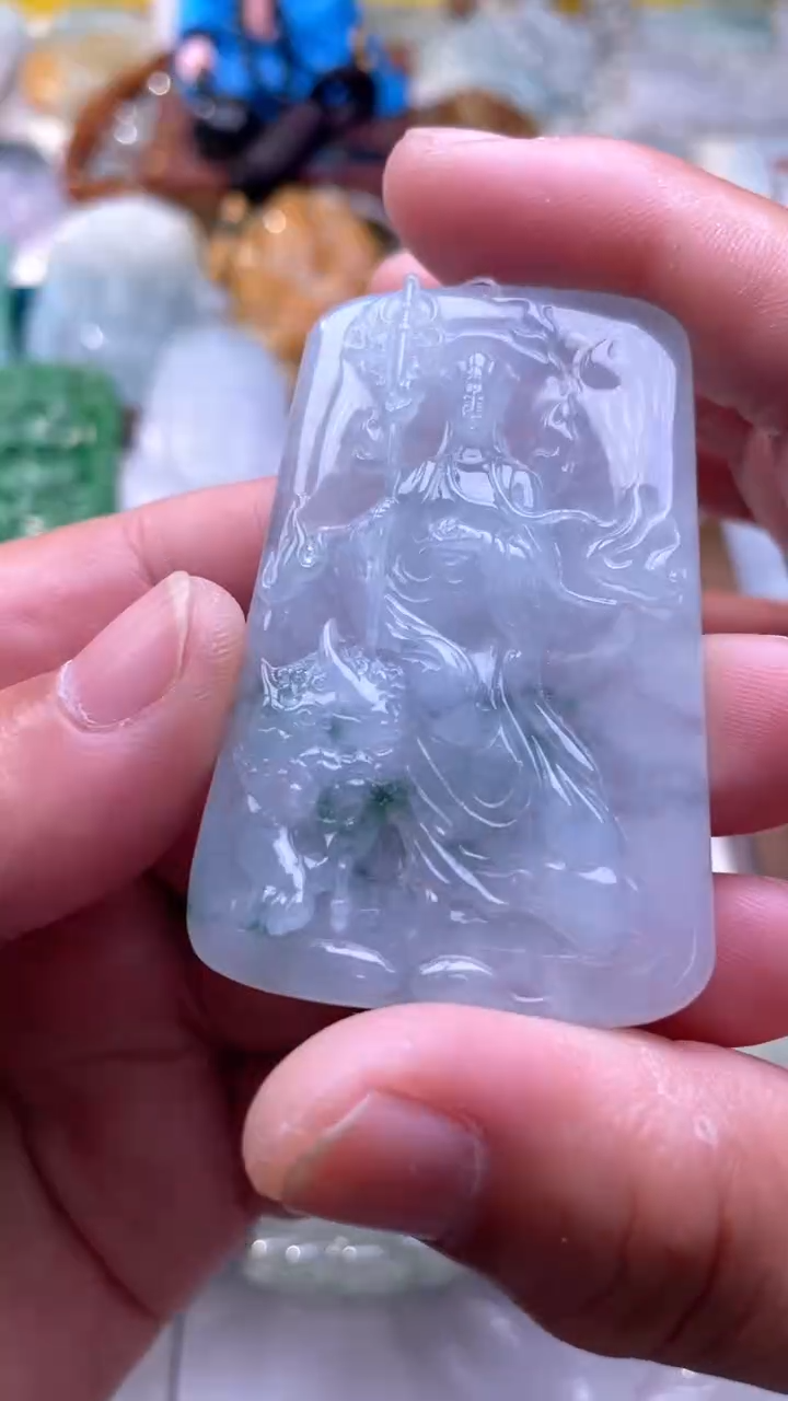 翡翠未镶嵌颈饰地藏王