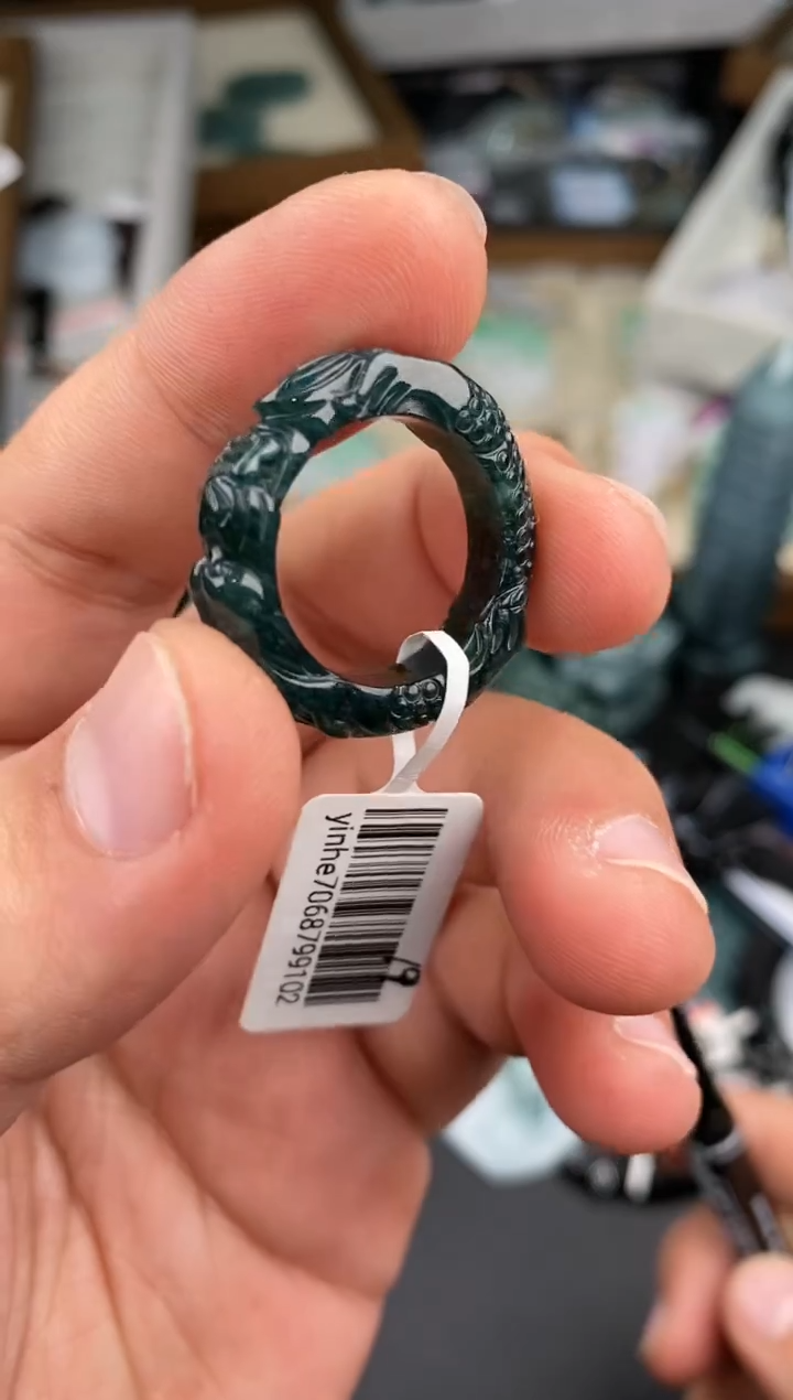 【闪购商品】翡翠颈饰未镶嵌  天然翡翠，一物一图