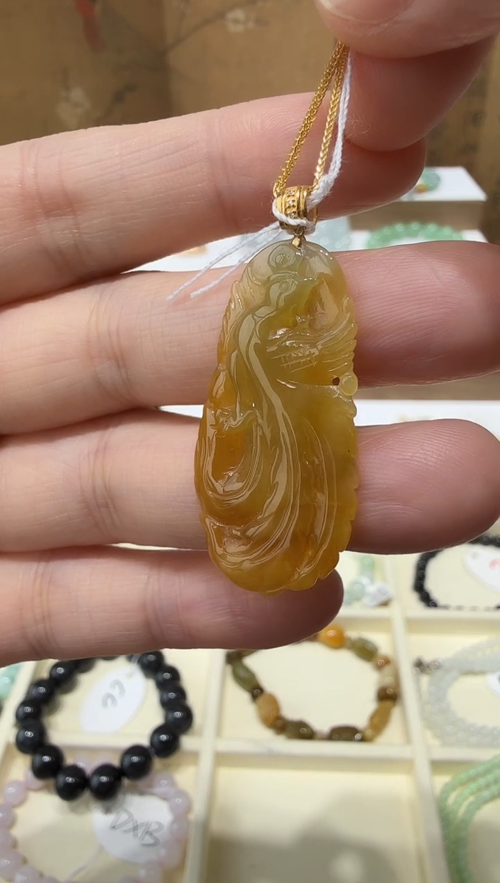 18K金镶嵌挂件翡翠A货翡翠多样性孤品